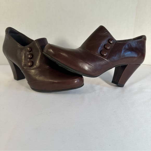 Clarks Artesian Vermont Terrace  Shootie W Sz 6m  Brown Leather Loafer Boot Shoe - Picture 10 of 10